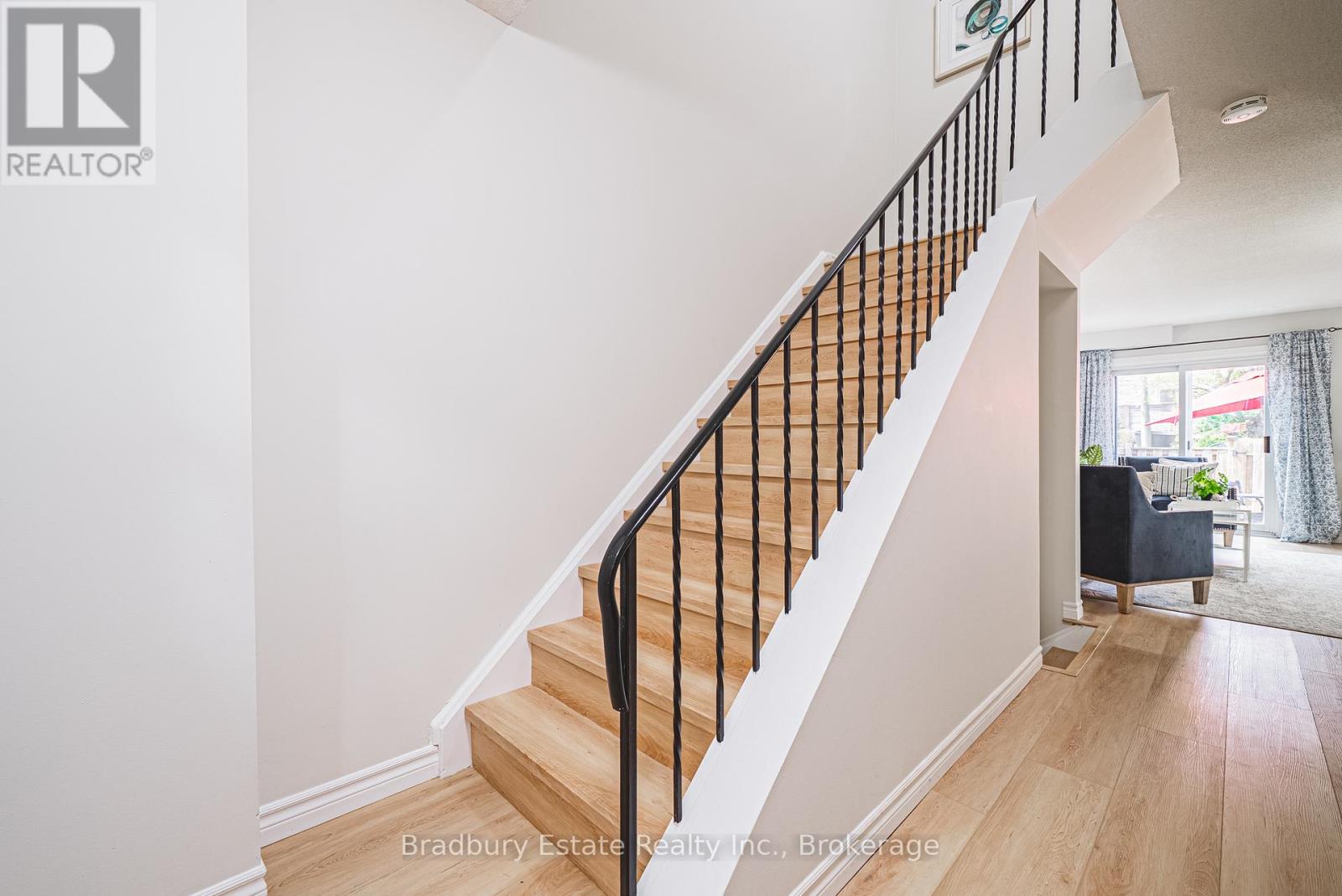 137 - 2301 Cavendish Drive, Burlington, Ontario  L7P 3M3 - Photo 11 - W12458841
