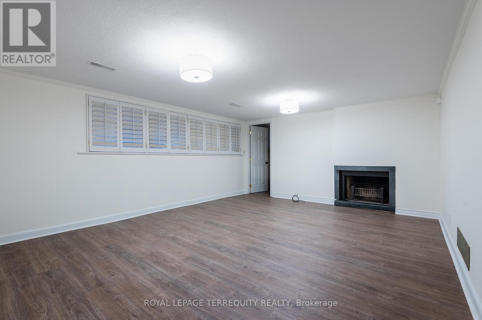 31 Rivercove Drive, Toronto, Ontario  M9B 4Y8 - Photo 27 - W12458811