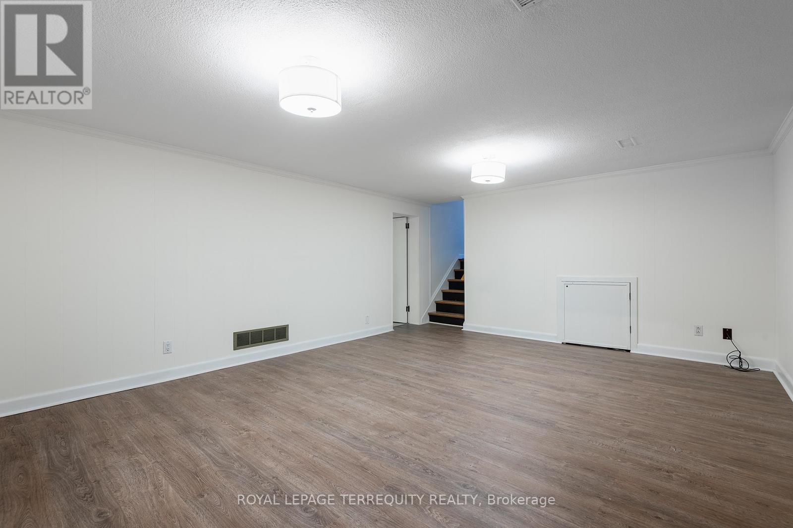 31 Rivercove Drive, Toronto, Ontario  M9B 4Y8 - Photo 28 - W12458811