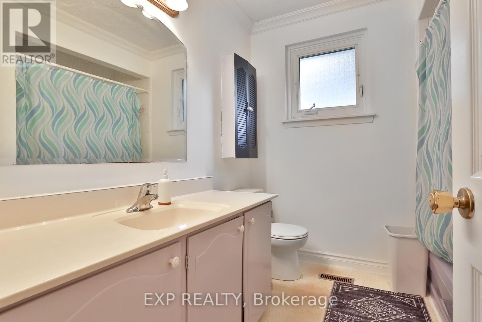 165 Carlson Drive, Newmarket, Ontario  L3Y 3H2 - Photo 20 - N12458730