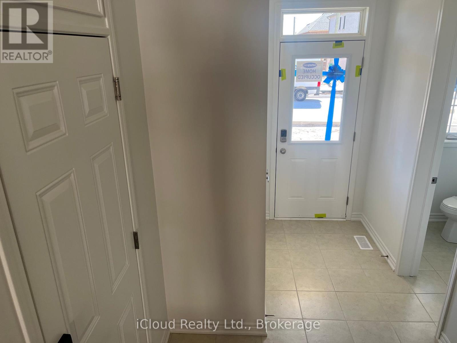 4 VINEWOOD CRESCENT, Barrie, Ontario