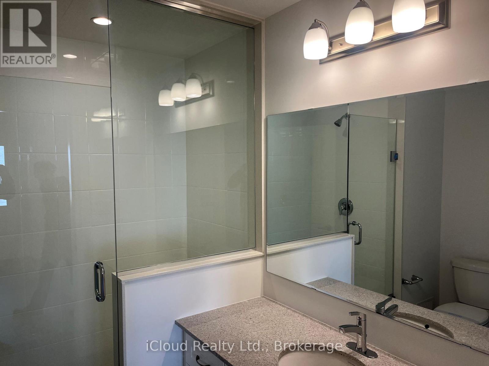 4 Vinewood Crescent, Barrie, Ontario  L2S 3W6 - Photo 5 - S12458503