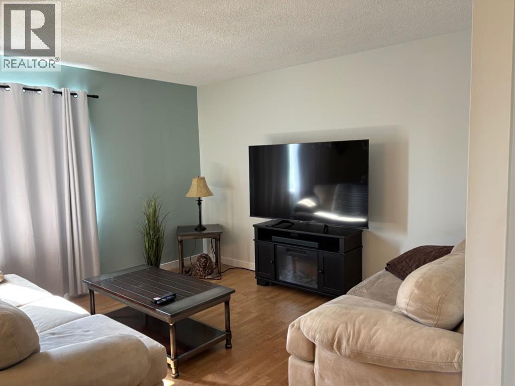 365 S 5 Street W, Magrath, Alberta  T0K 1J0 - Photo 7 - A2252993