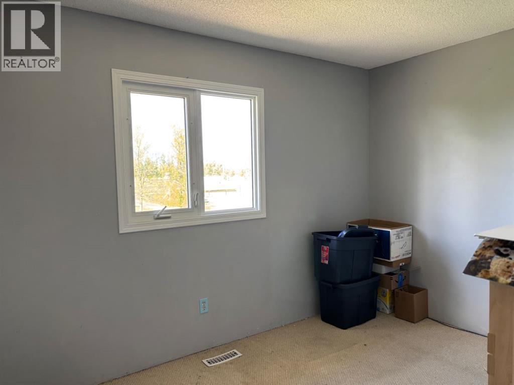365 S 5 Street W, Magrath, Alberta  T0K 1J0 - Photo 20 - A2252993