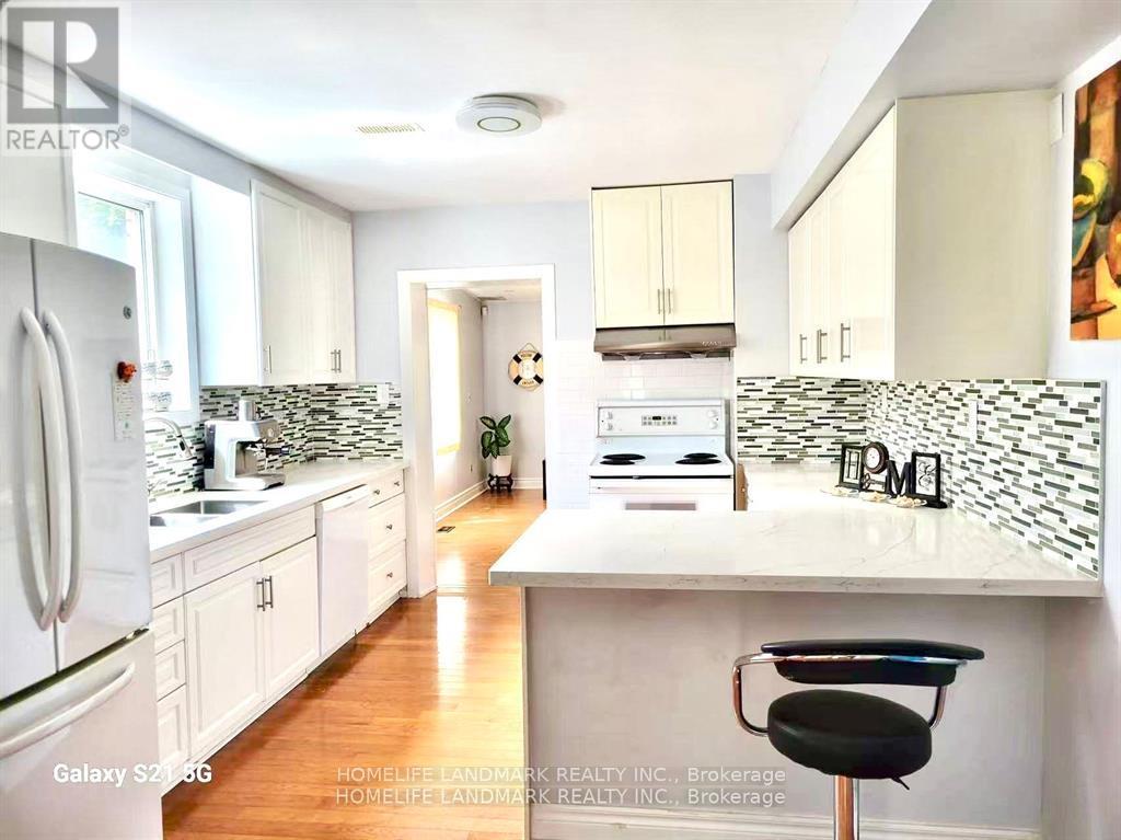 22 Traymoor Street, Kingston, Ontario  K7L 4K8 - Photo 3 - X12458819