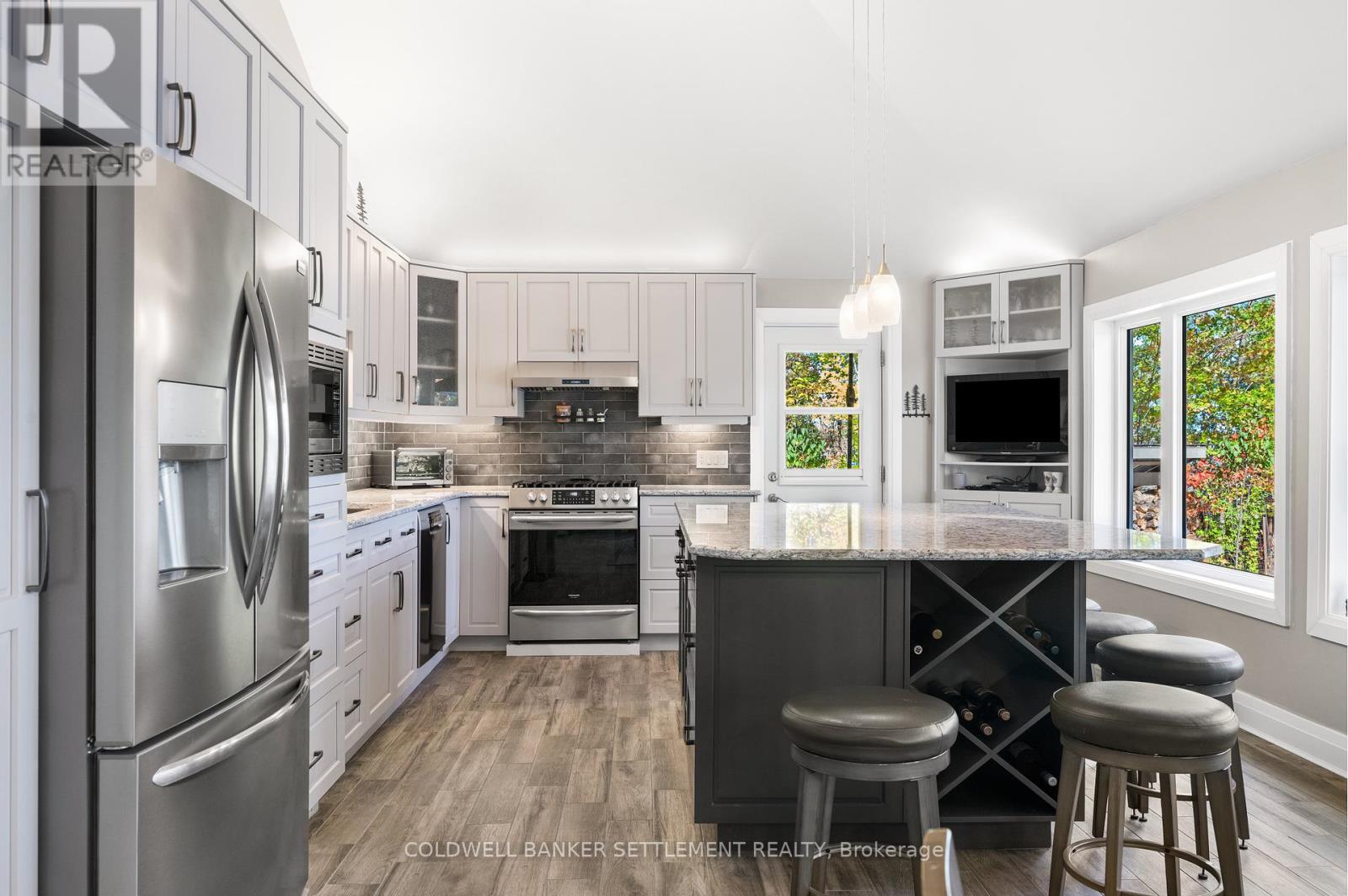 248 Bishop's Way, Tay Valley, Ontario  K7H 3C7 - Photo 17 - X12458829