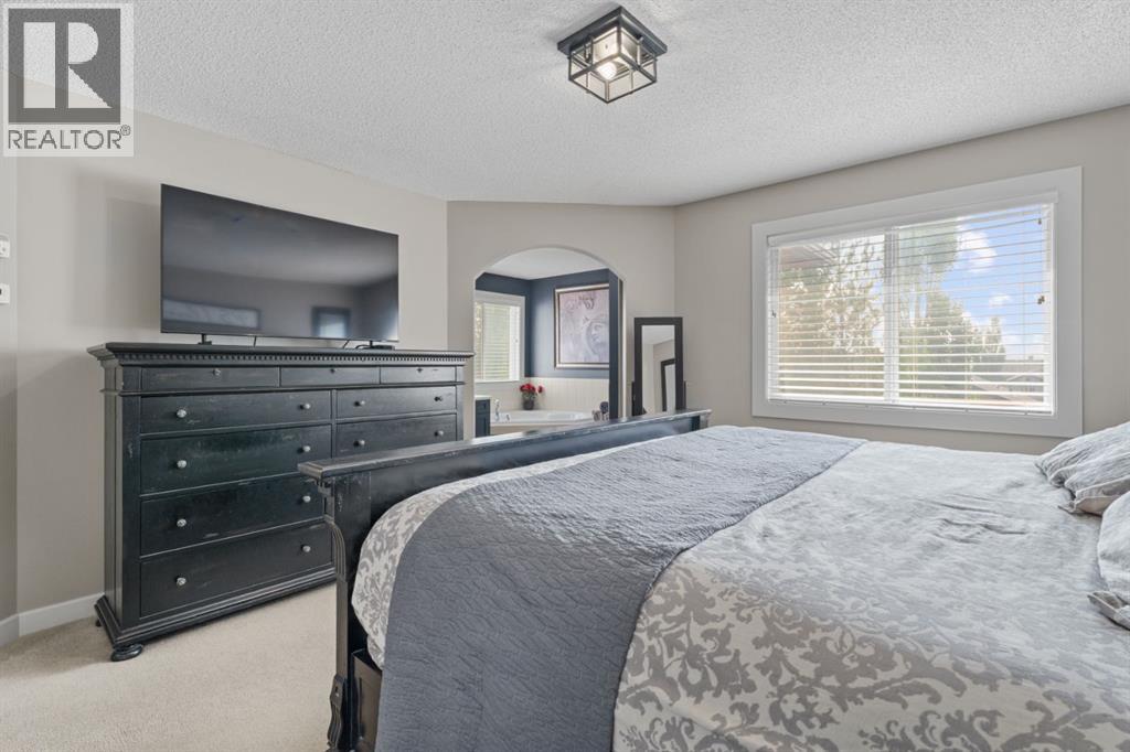 15 Drake Landing Drive, Okotoks, Alberta  T1S 2M7 - Photo 25 - A2255305