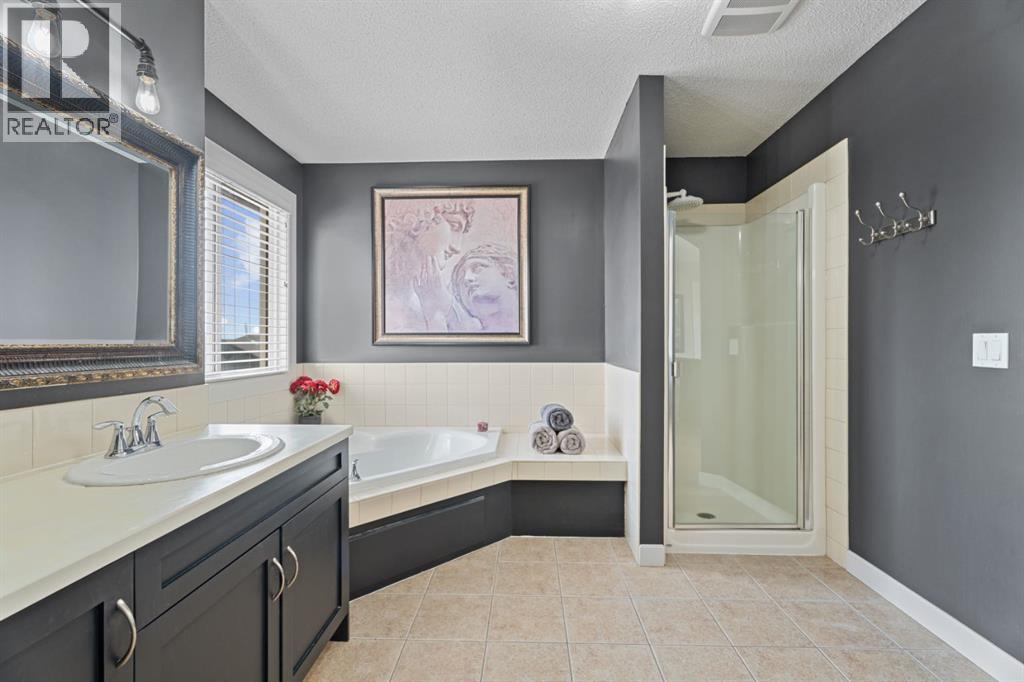 15 Drake Landing Drive, Okotoks, Alberta  T1S 2M7 - Photo 28 - A2255305