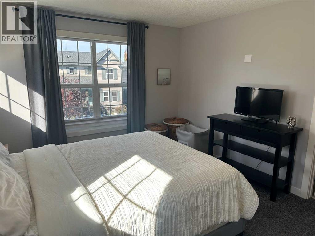 64 Elgin Meadows Manor Se, Calgary, Alberta  T2Z 0S1 - Photo 18 - A2263862