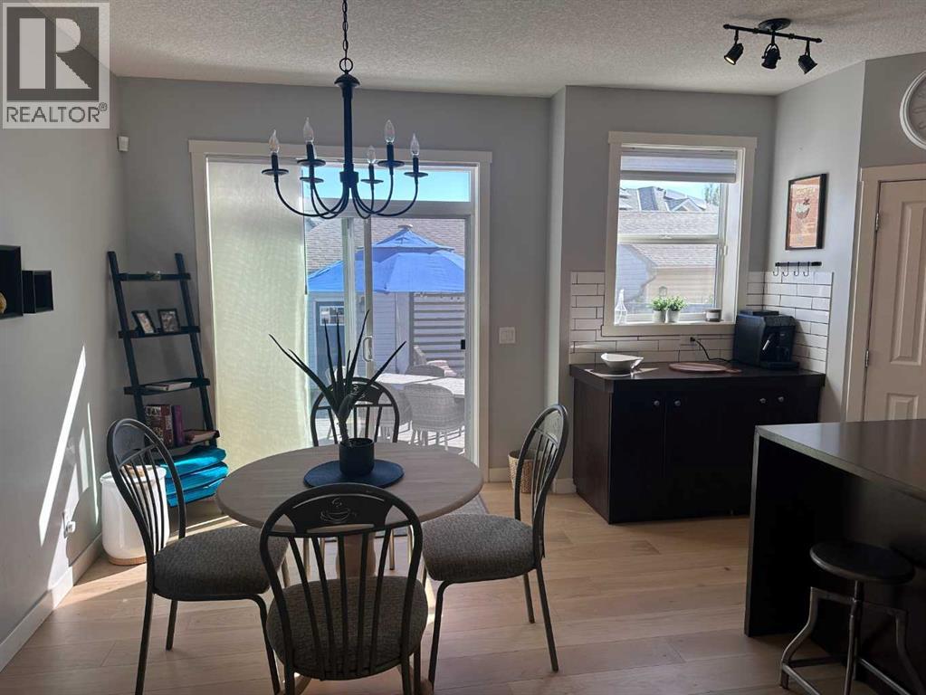 64 Elgin Meadows Manor Se, Calgary, Alberta  T2Z 0S1 - Photo 7 - A2263862