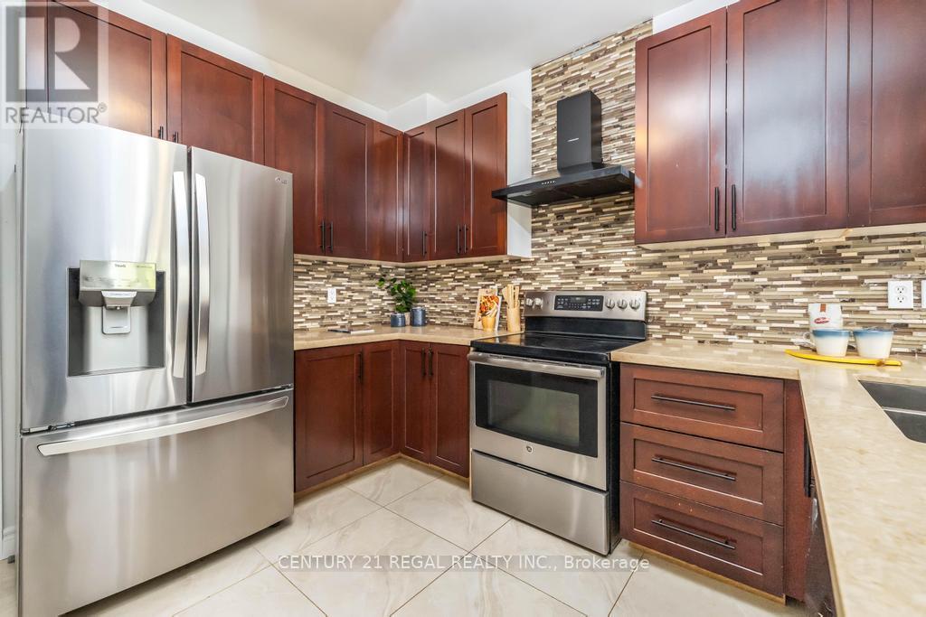 12 Salt Drive, Ajax, Ontario  L1S 7P3 - Photo 18 - E12458827