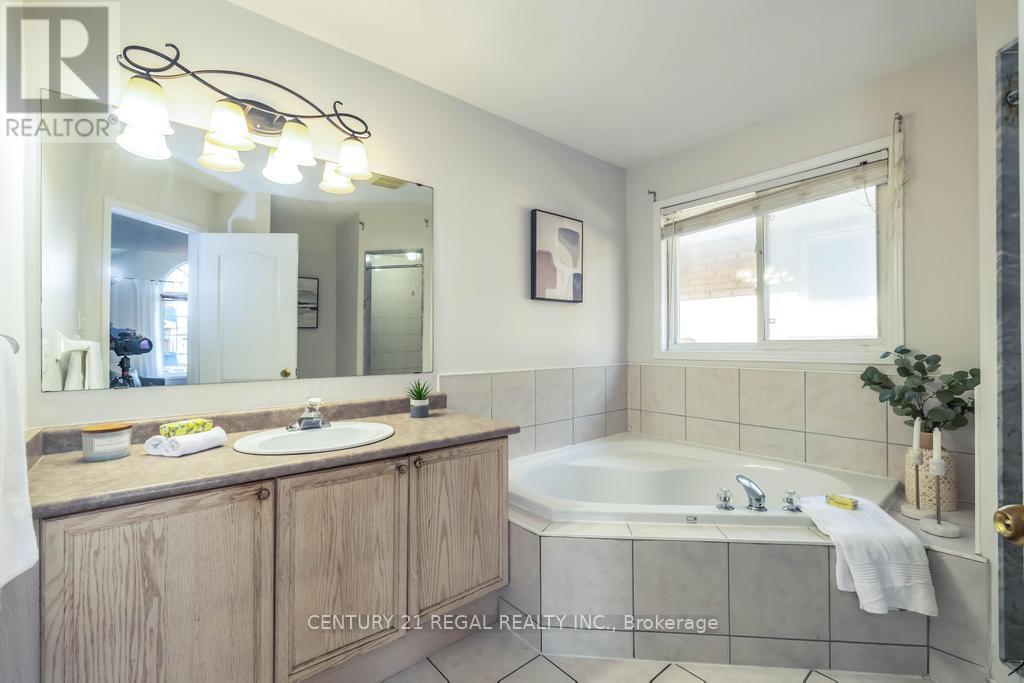 12 Salt Drive, Ajax, Ontario  L1S 7P3 - Photo 25 - E12458827