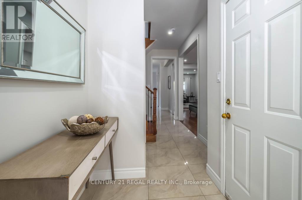 12 Salt Drive, Ajax, Ontario  L1S 7P3 - Photo 4 - E12458827
