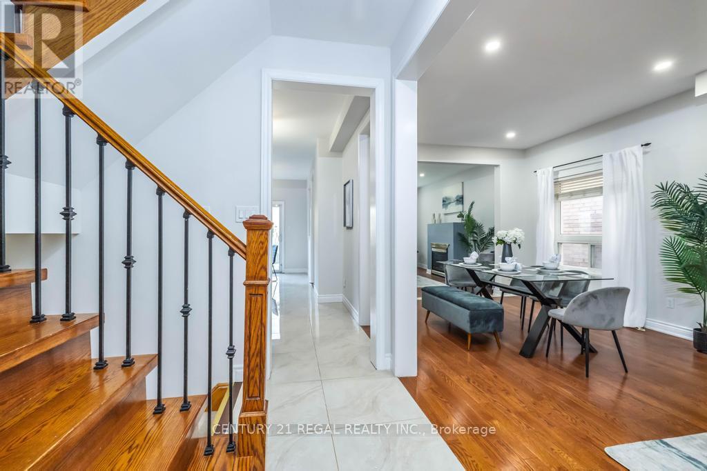 12 Salt Drive, Ajax, Ontario  L1S 7P3 - Photo 6 - E12458827