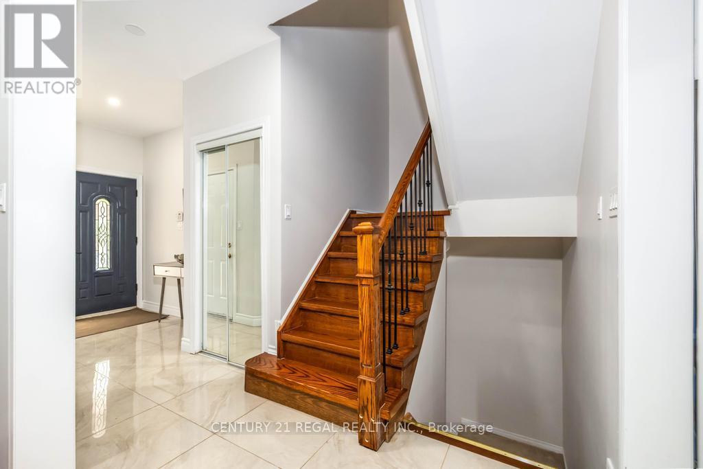 12 Salt Drive, Ajax, Ontario  L1S 7P3 - Photo 7 - E12458827
