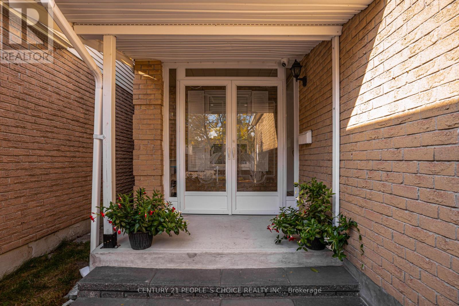 36 Ponymill Drive, Toronto, Ontario  M1V 2Y1 - Photo 4 - E12458838