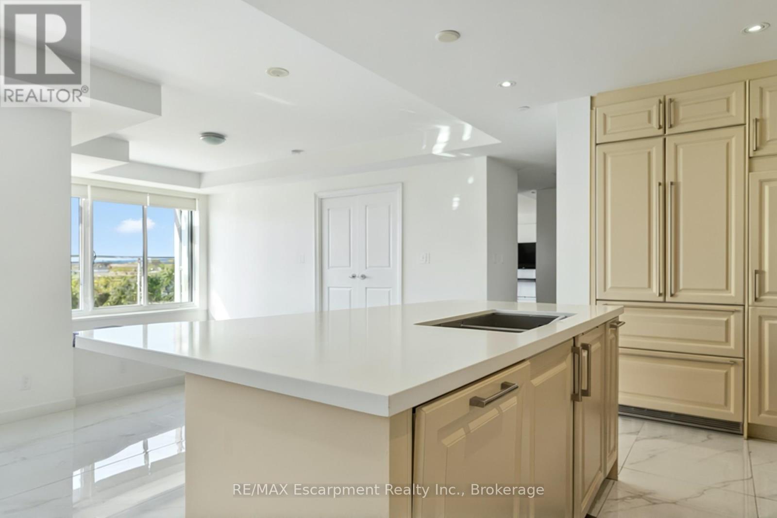 827 - 3500 Lakeshore Road W, Oakville, Ontario  L6L 0B4 - Photo 11 - W12458866