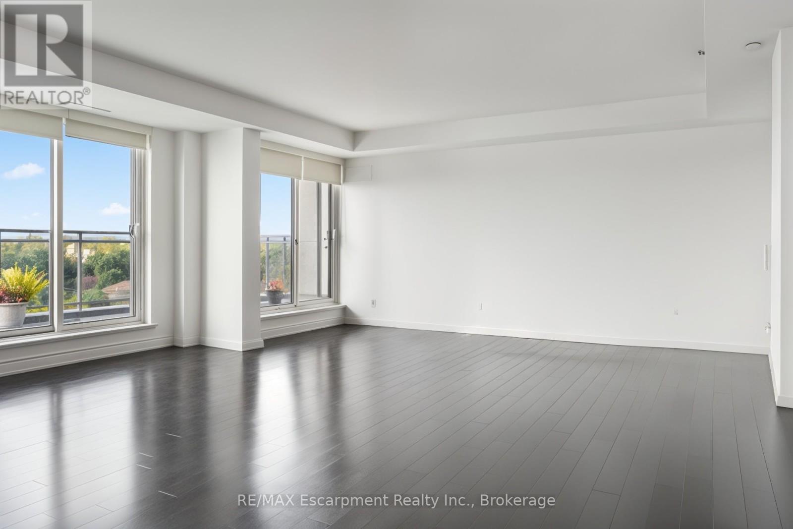827 - 3500 Lakeshore Road W, Oakville, Ontario  L6L 0B4 - Photo 7 - W12458866