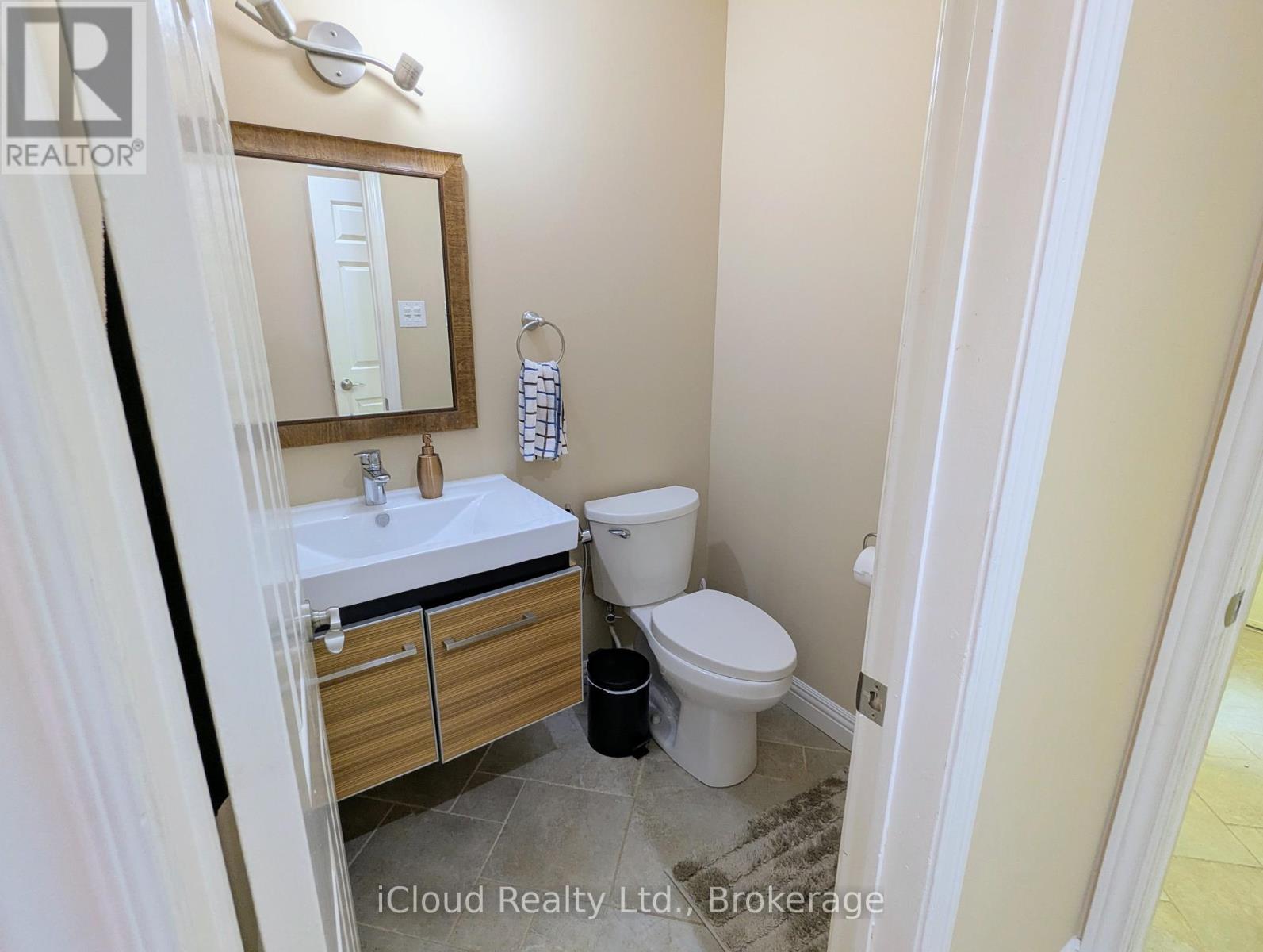 3669 Baird Court, Mississauga, Ontario  L5L 4T6 - Photo 30 - W12458822