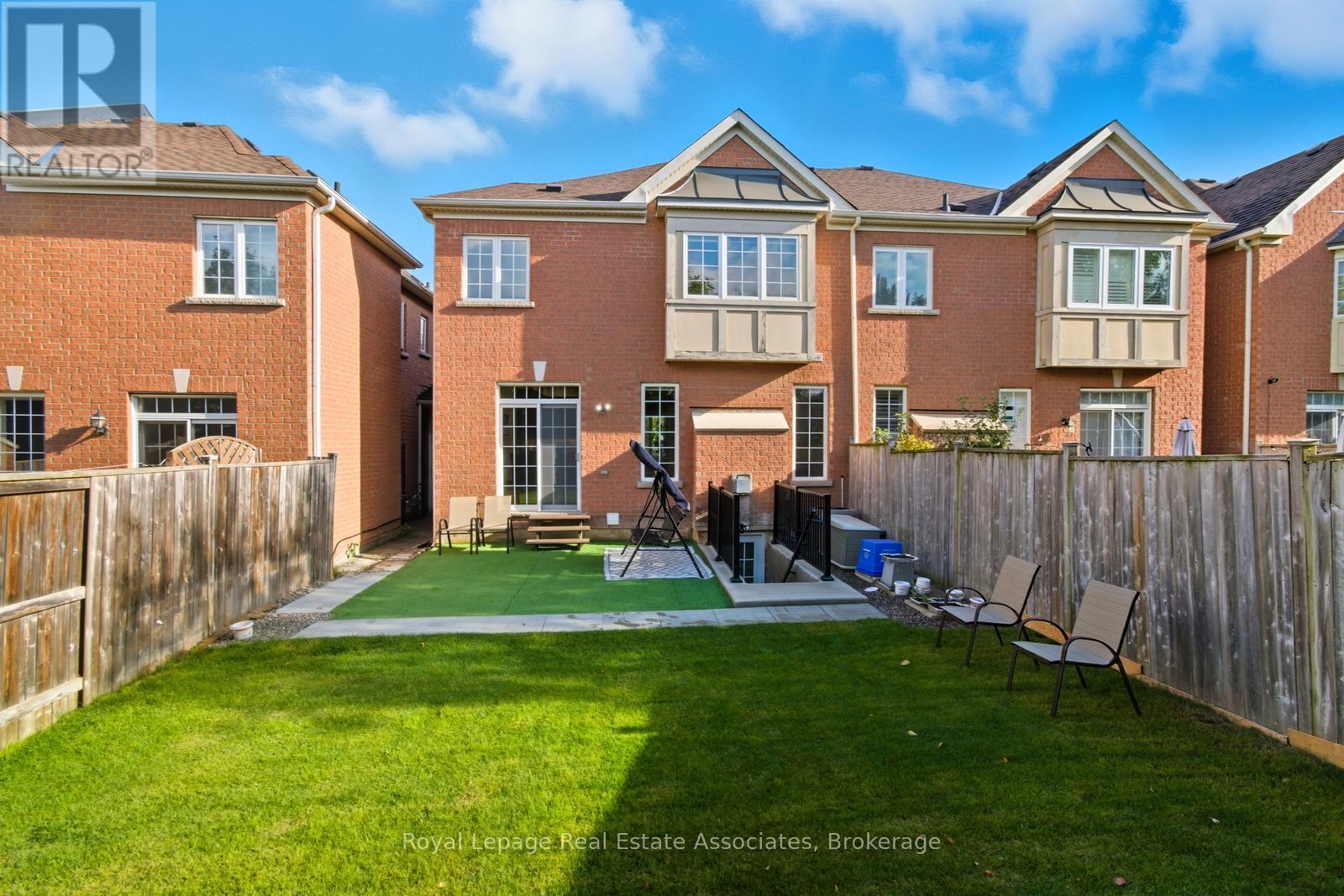 66 Millhouse Mews, Brampton, Ontario  L6Y 5J8 - Photo 39 - W12458824