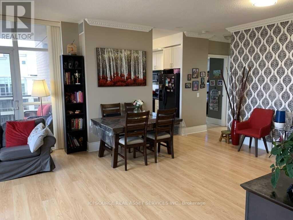 2320 - 5233 Dundas Street W, Toronto, Ontario  M9B 6M1 - Photo 2 - W12458828