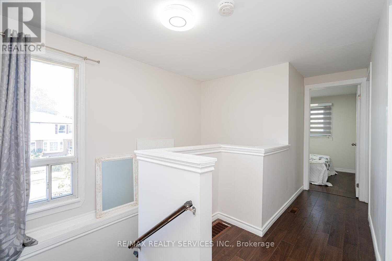 172 Hansen Road, Brampton, Ontario  L6V 2G6 - Photo 20 - W12458831