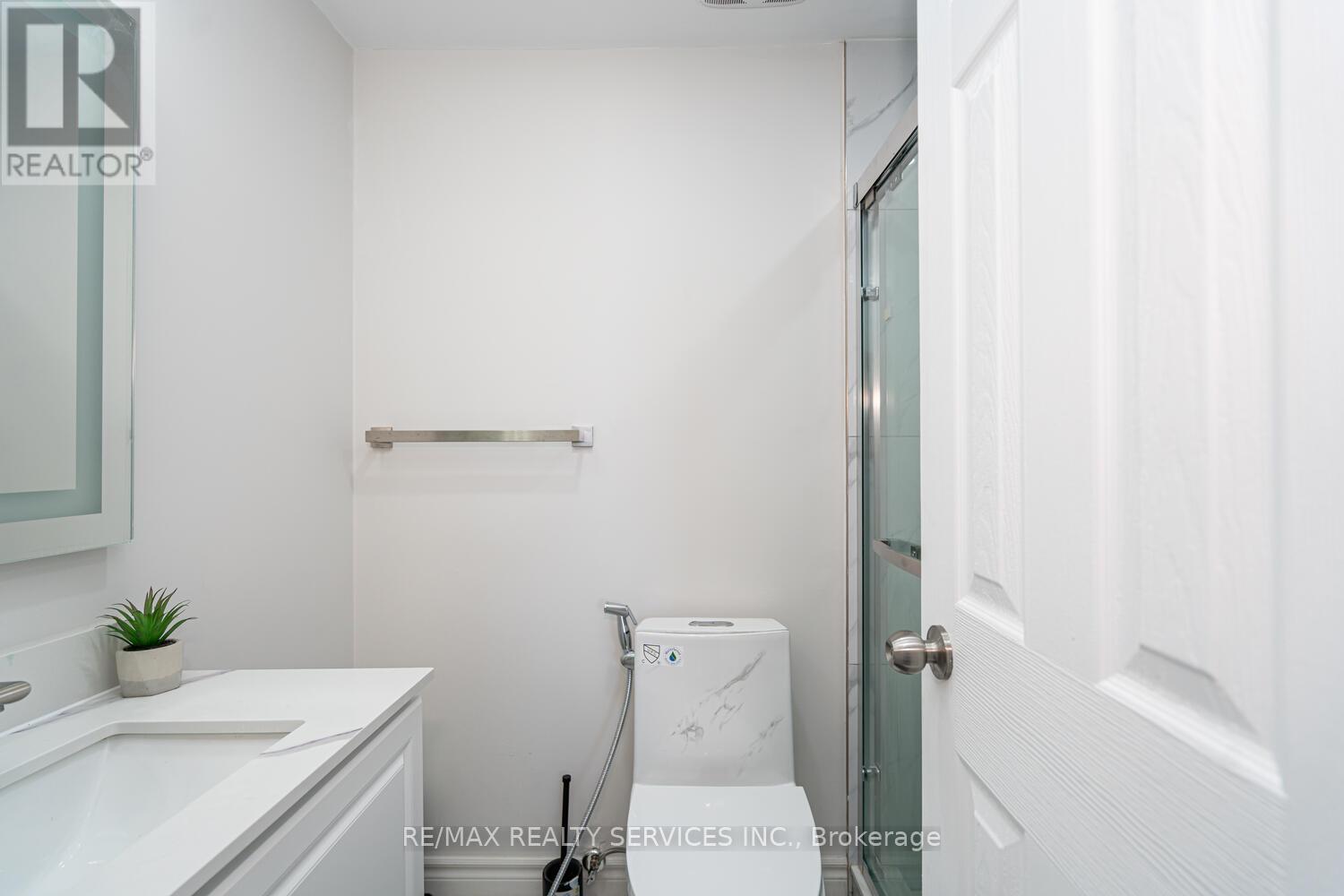 172 Hansen Road, Brampton, Ontario  L6V 2G6 - Photo 27 - W12458831