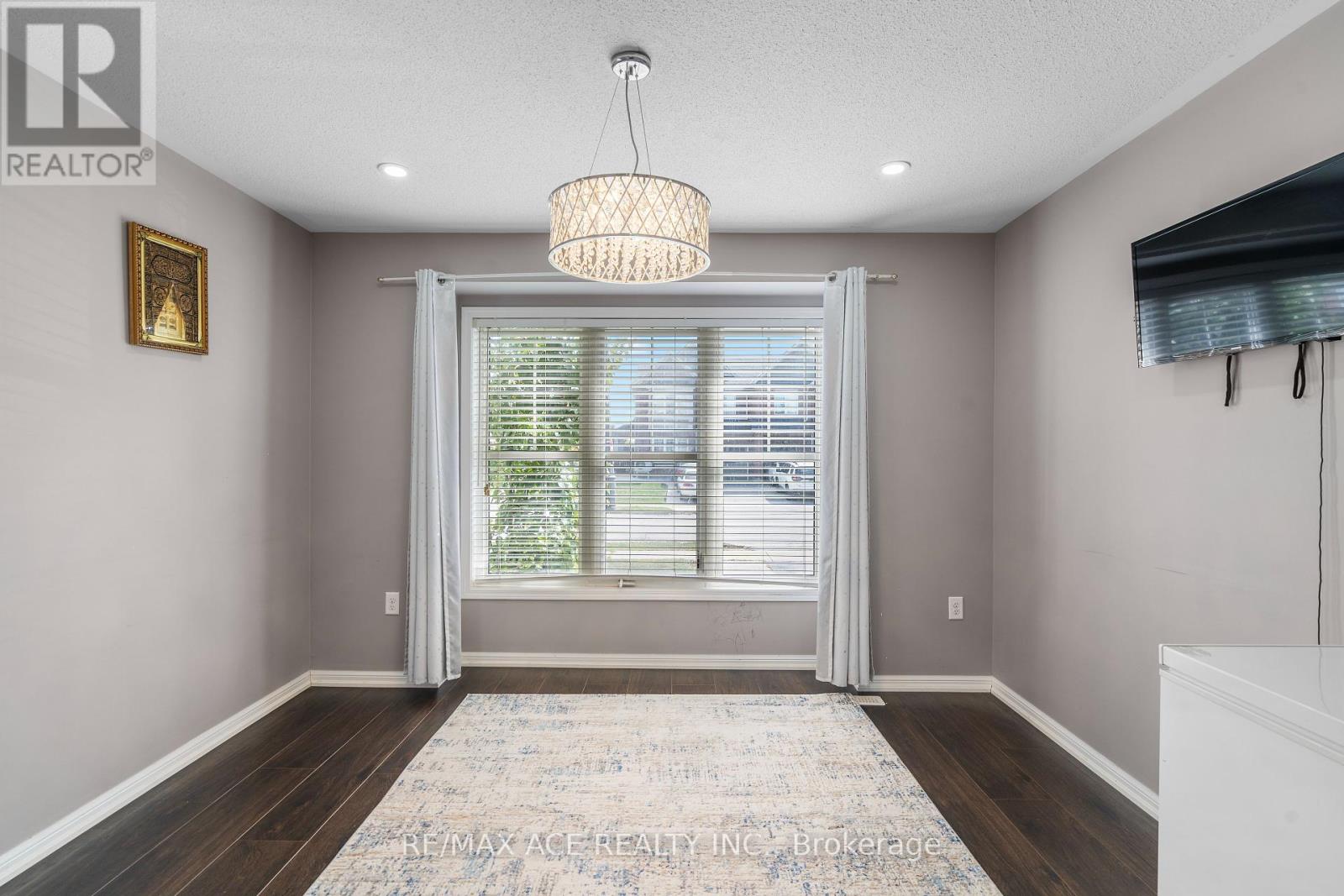 22 Apple Valley Way, Brampton, Ontario  L6P 0W4 - Photo 14 - W12458840
