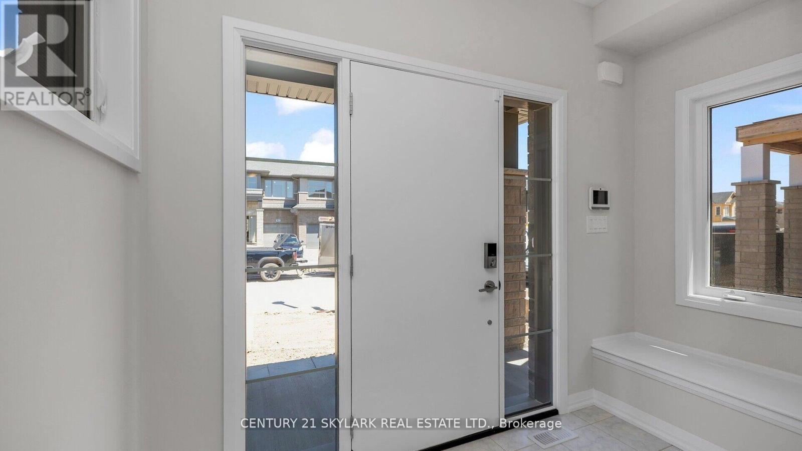 78 Acacia Road, Pelham, Ontario  L0S 1E6 - Photo 4 - X12458823