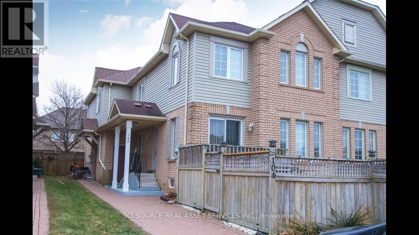 104 ROCKHAVEN LANE, Hamilton, Ontario