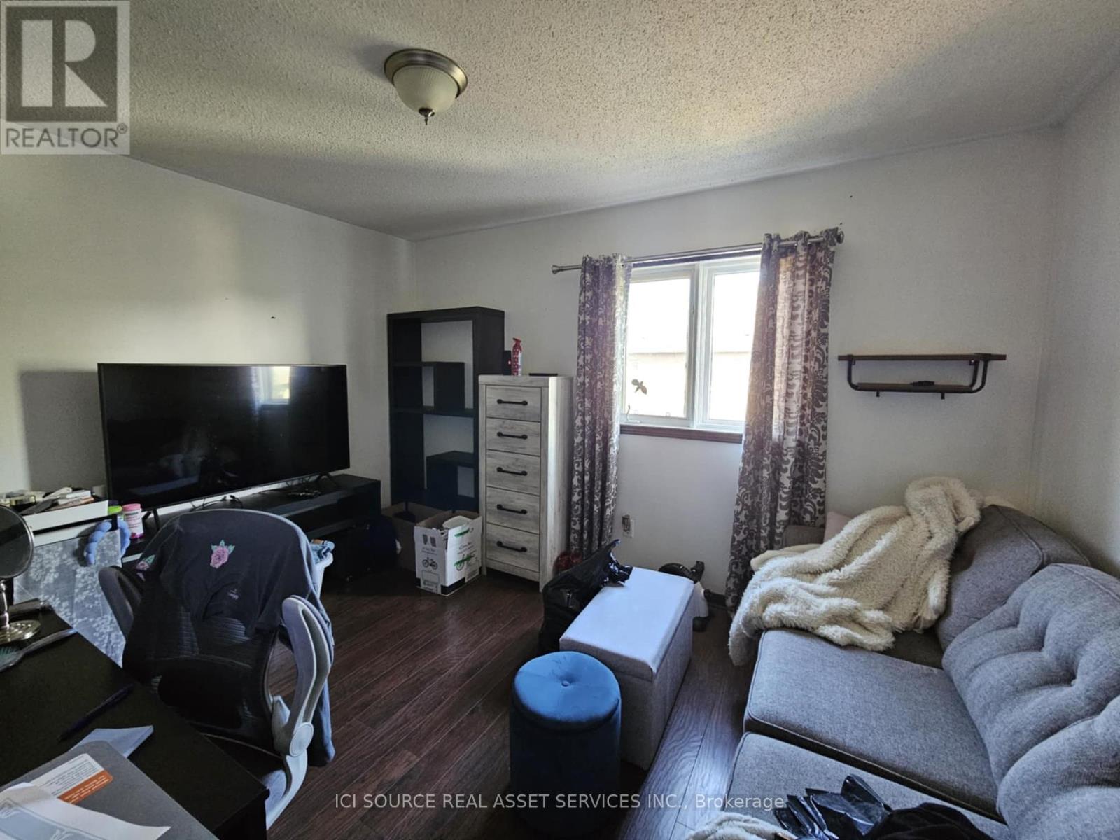 104 Rockhaven Lane, Hamilton, Ontario  L0R 2H6 - Photo 12 - X12458834
