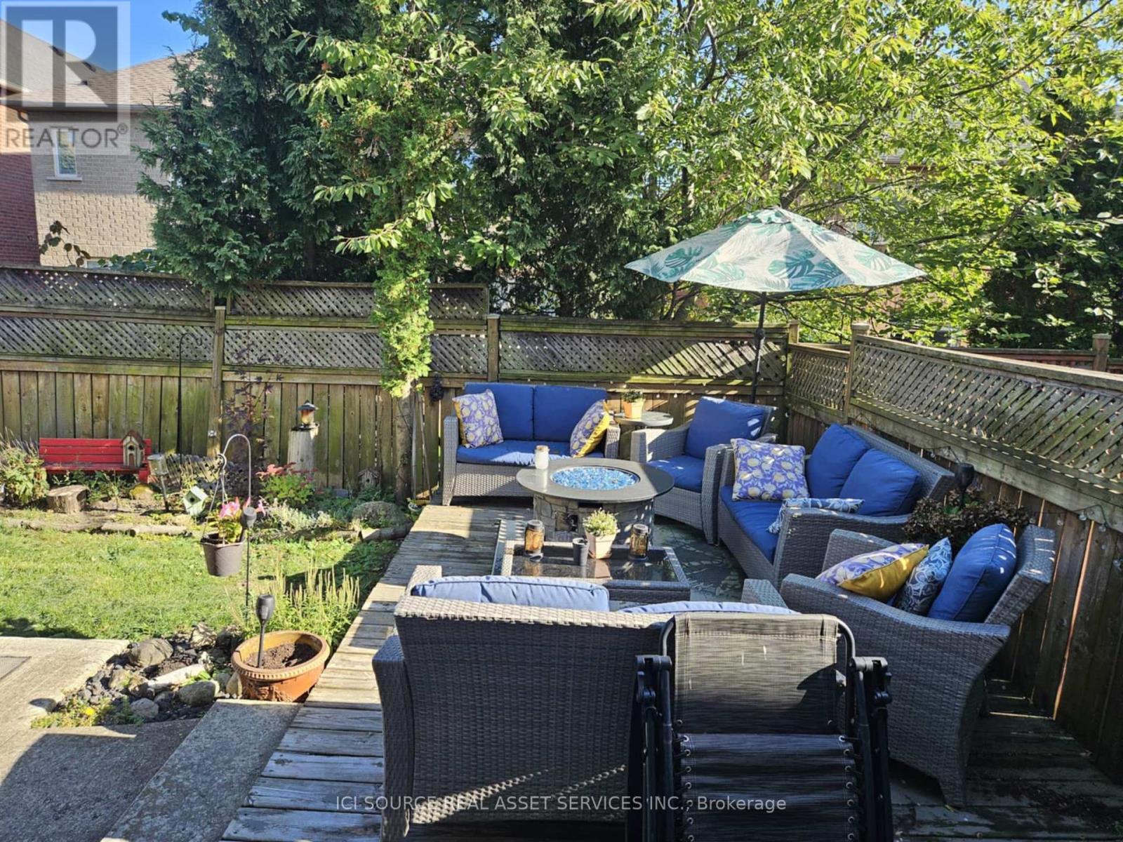 104 Rockhaven Lane, Hamilton, Ontario  L0R 2H6 - Photo 18 - X12458834