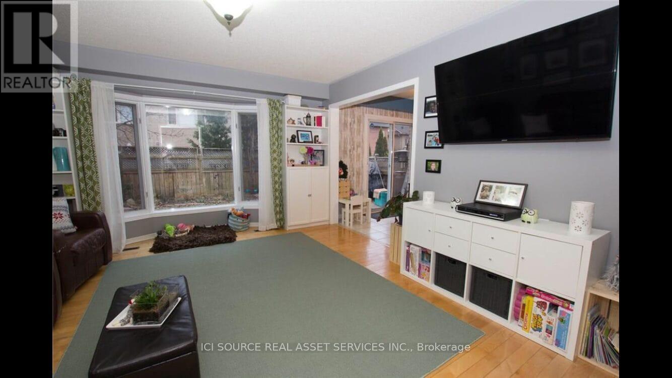 104 Rockhaven Lane, Hamilton, Ontario  L0R 2H6 - Photo 4 - X12458834