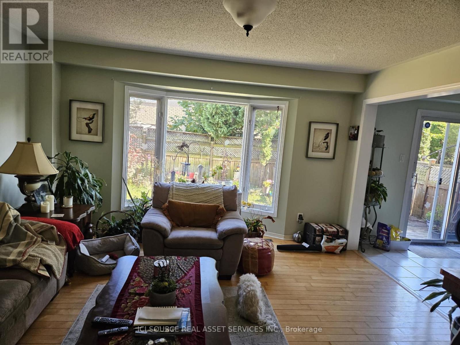 104 Rockhaven Lane, Hamilton, Ontario  L0R 2H6 - Photo 5 - X12458834