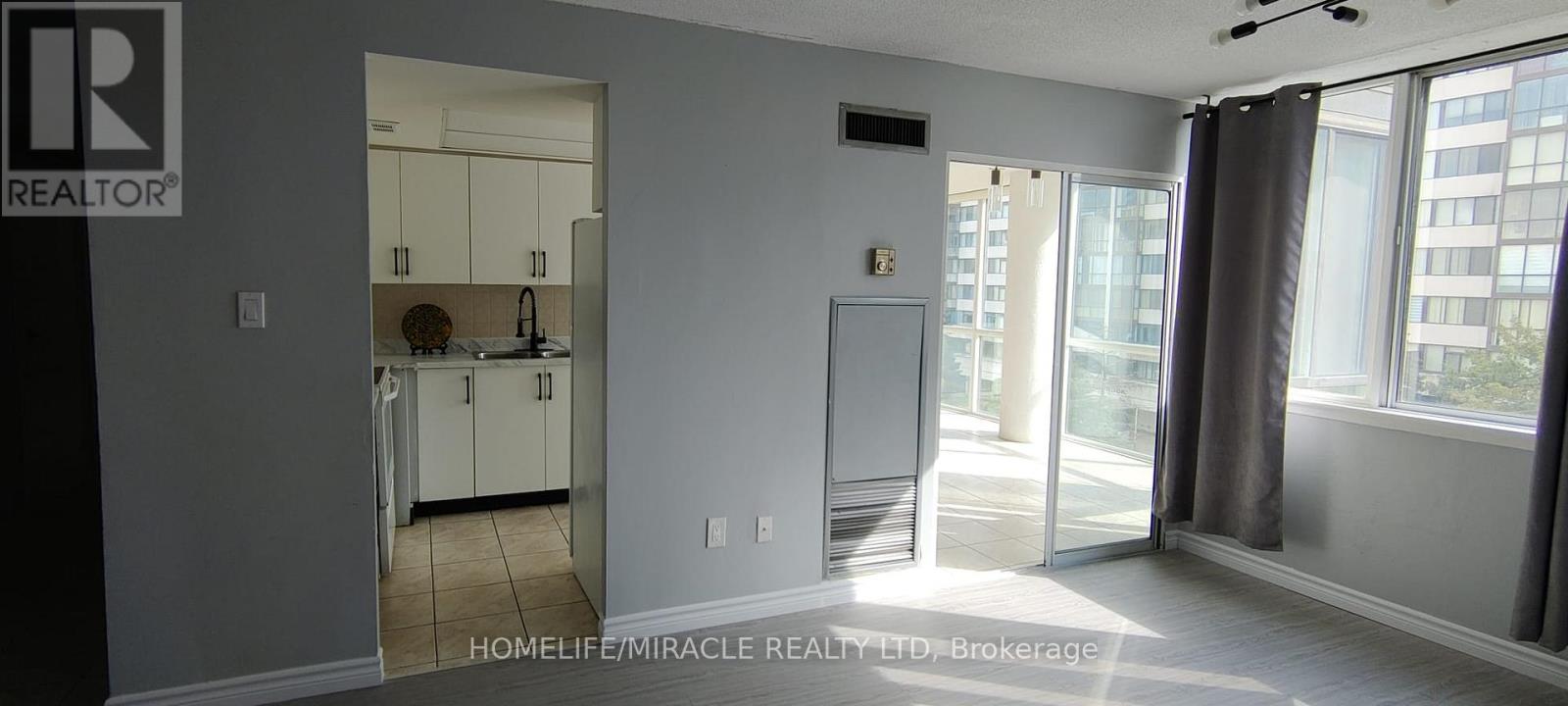 404 - 10 Markbrook Lane, Toronto, Ontario  M9V 5E3 - Photo 9 - W12420182