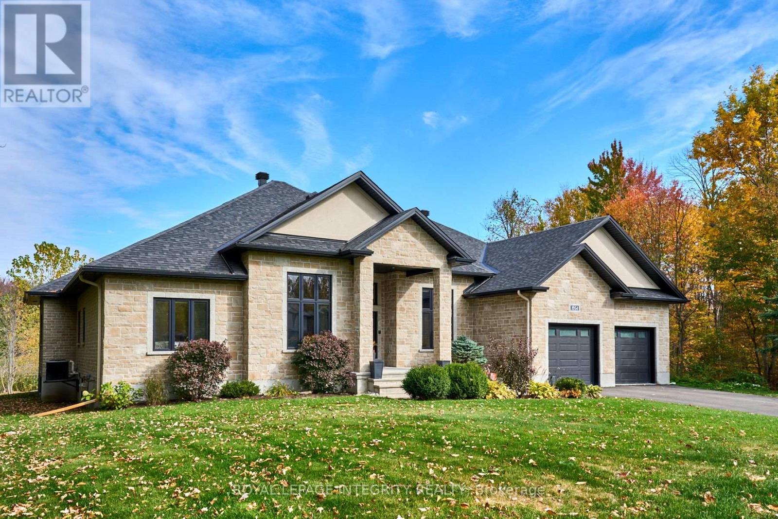 1954 Cedarlakes Way, Ottawa, Ontario  K4P 0E4 - Photo 2 - X12458855