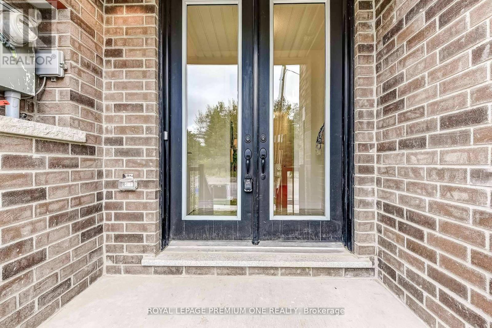 110 Thule Street, Vaughan, Ontario  L4H 5L5 - Photo 4 - N12458847