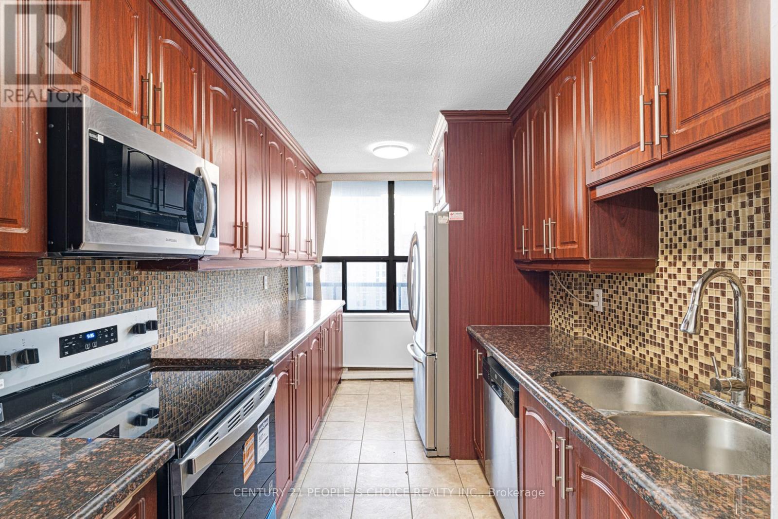 1410 - 21 Knightsbridge Road, Brampton, Ontario  L6T 3Y1 - Photo 19 - W12458849