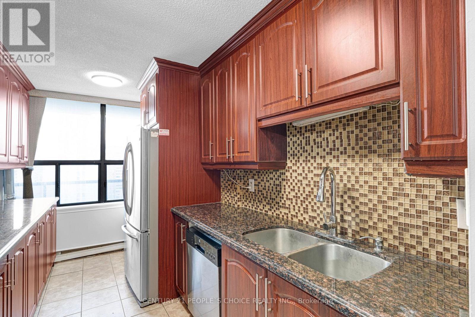 1410 - 21 Knightsbridge Road, Brampton, Ontario  L6T 3Y1 - Photo 20 - W12458849