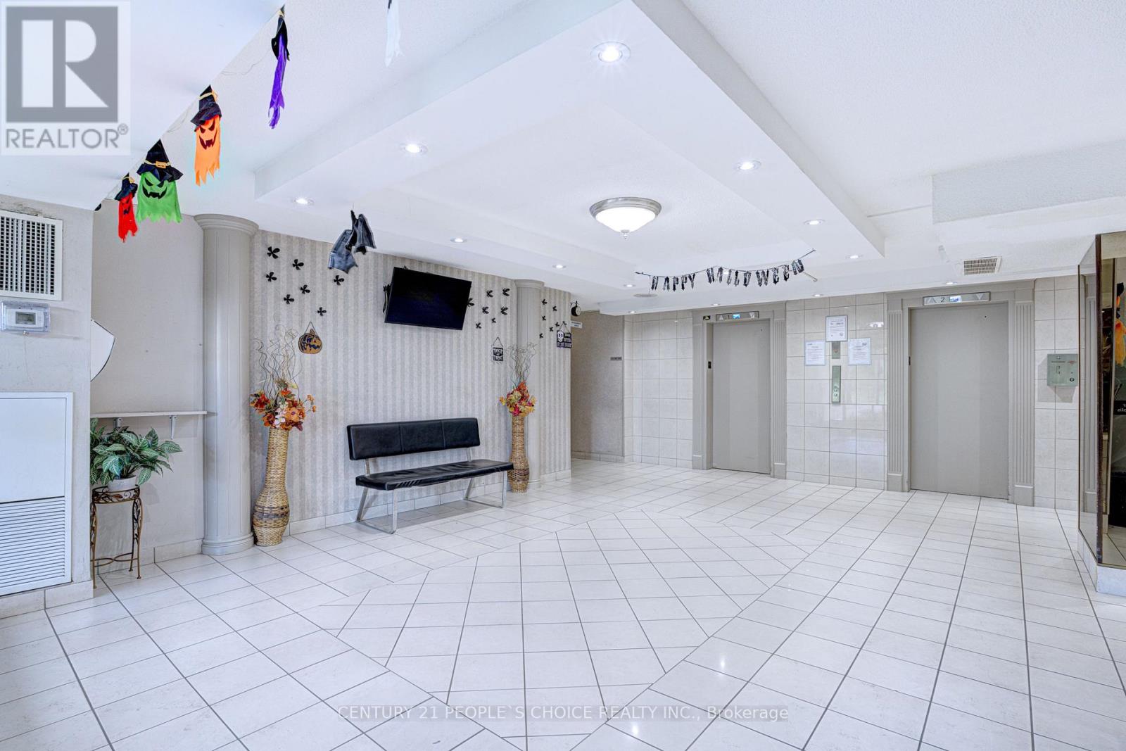 1410 - 21 Knightsbridge Road, Brampton, Ontario  L6T 3Y1 - Photo 6 - W12458849