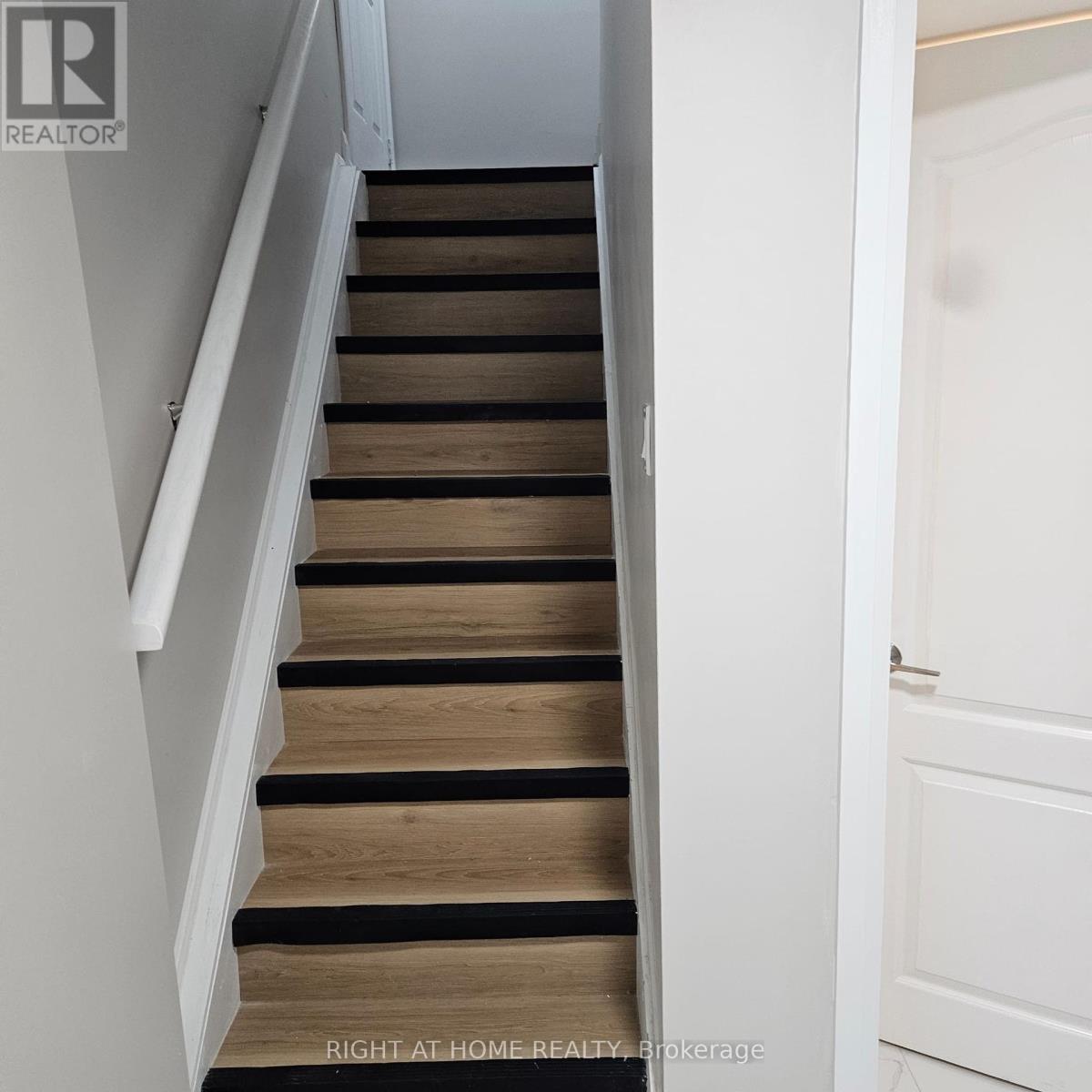 70 Hardgate Crescent, Brampton, Ontario  L7A 3V7 - Photo 13 - W12458850