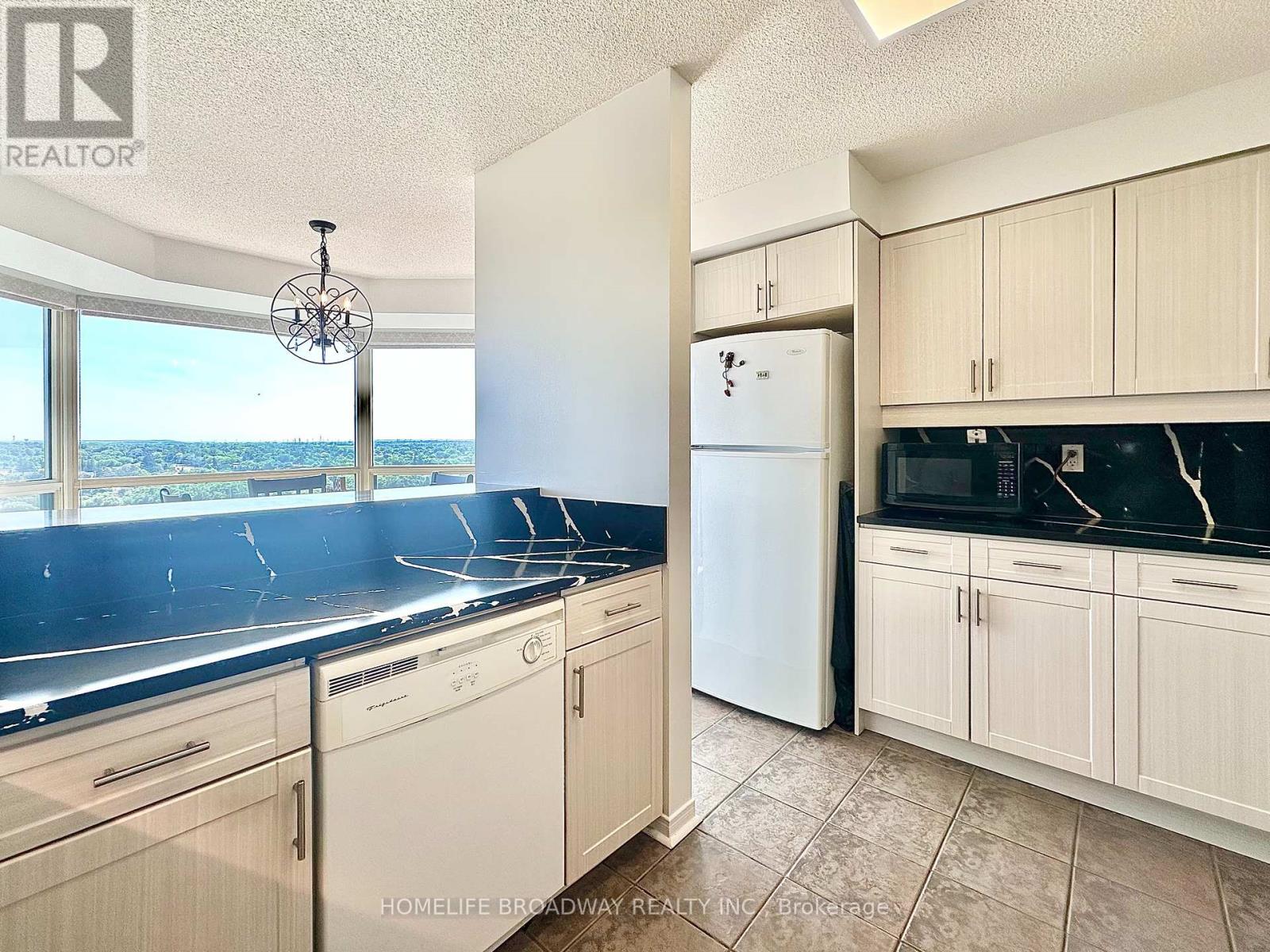 1709 - 2155 Burnhamthorpe Road W, Mississauga, Ontario  L5L 5P4 - Photo 27 - W12458856