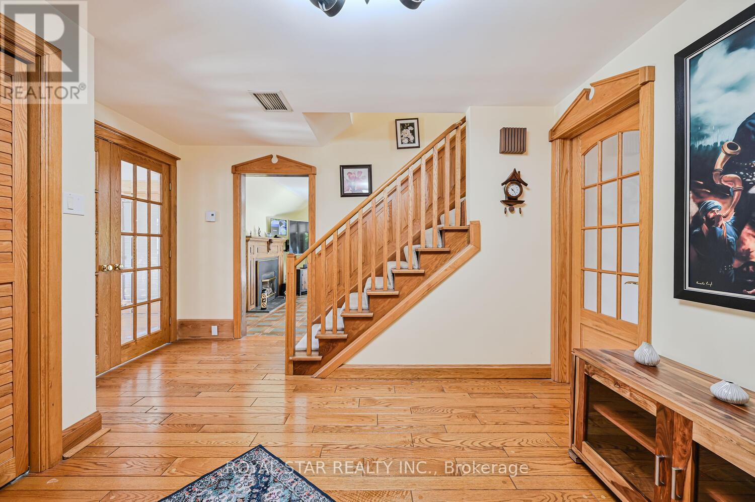 29 Cedar Drive, Caledon, Ontario  L7K 1H5 - Photo 10 - W12458857