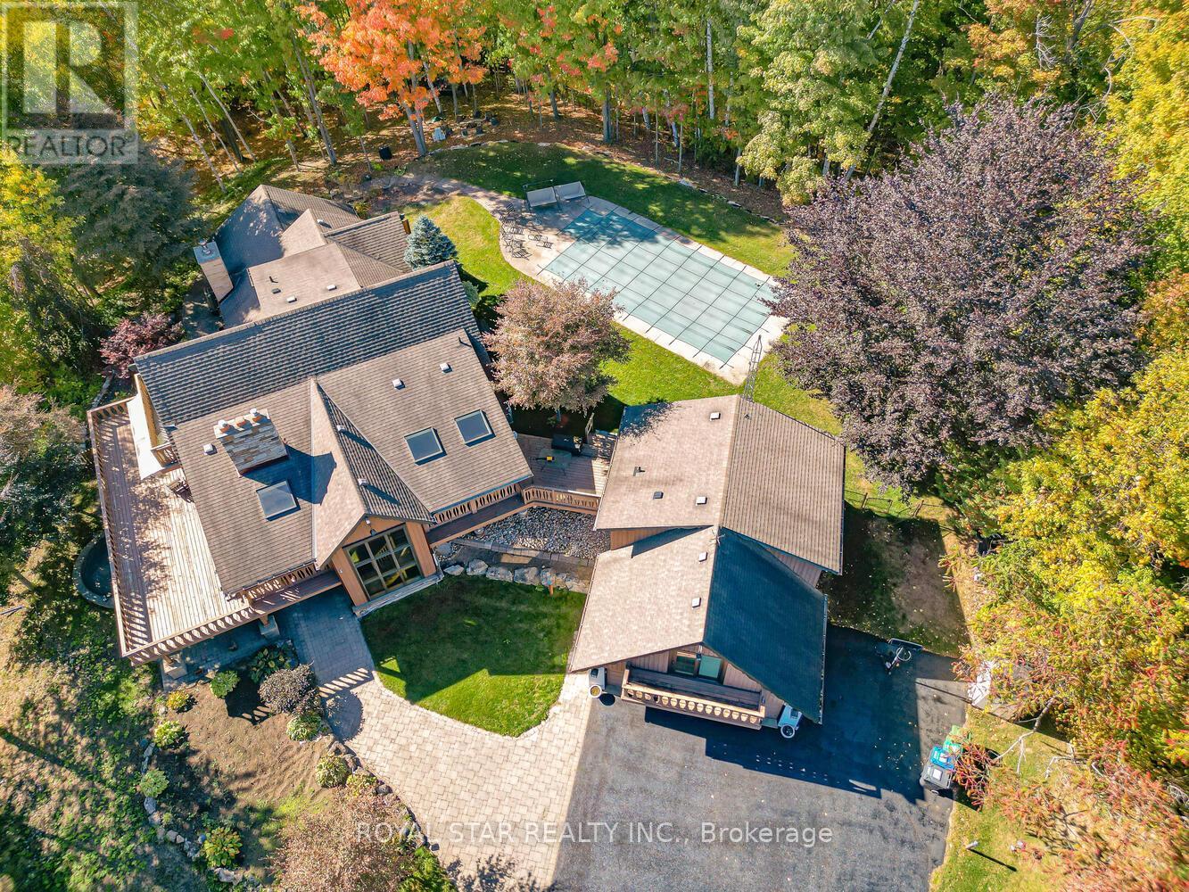29 Cedar Drive, Caledon, Ontario  L7K 1H5 - Photo 4 - W12458857