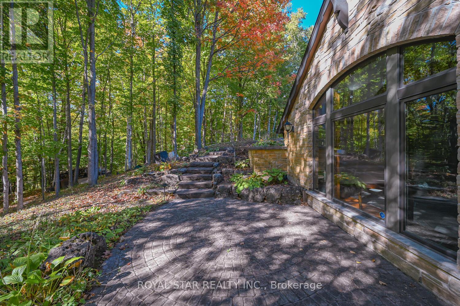 29 Cedar Drive, Caledon, Ontario  L7K 1H5 - Photo 47 - W12458857