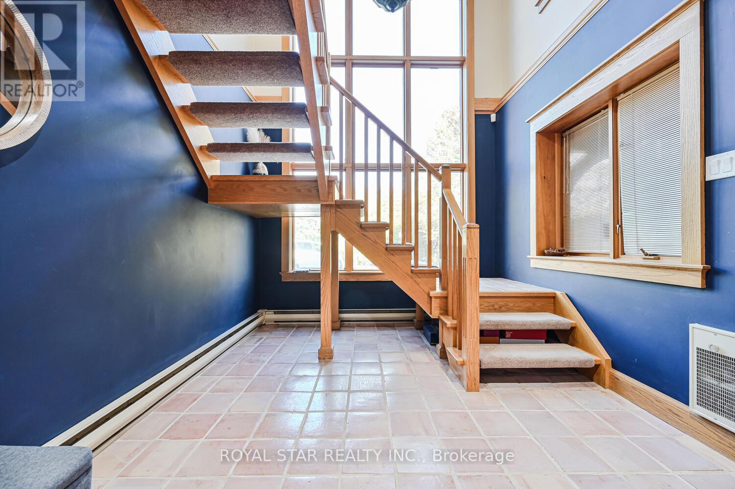 29 Cedar Drive, Caledon, Ontario  L7K 1H5 - Photo 8 - W12458857