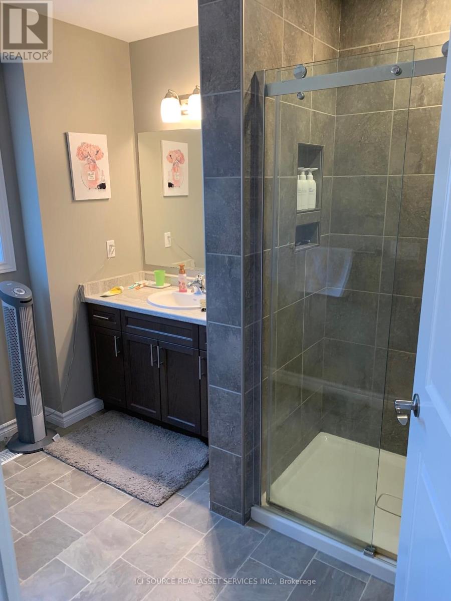 85 - 1061 Eagletrace Drive, London North, Ontario  N6G 0T3 - Photo 6 - X12458851
