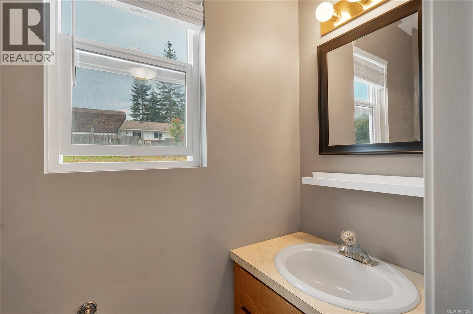 736 Nancy Greene Dr, Campbell River, British Columbia  V9W 2A6 - Photo 15 - 1017205