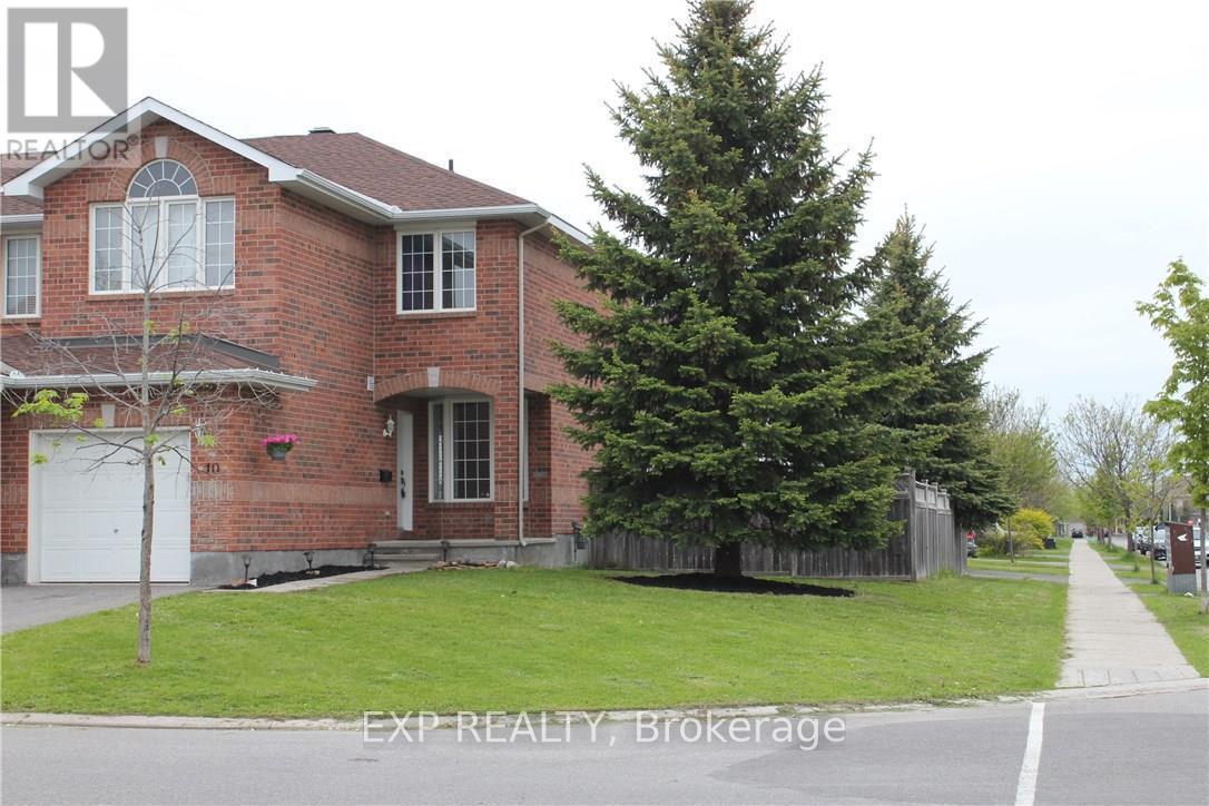 10 WOLISTON CRESCENT, Ottawa, Ontario