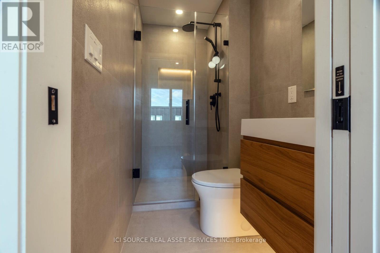 2 - 328 Shaw Street, Toronto, Ontario  M6J 2X2 - Photo 16 - C12458873
